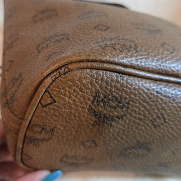 💯 Authentic Limited Edition MCM Tote (Small) - Picture 9 of 13